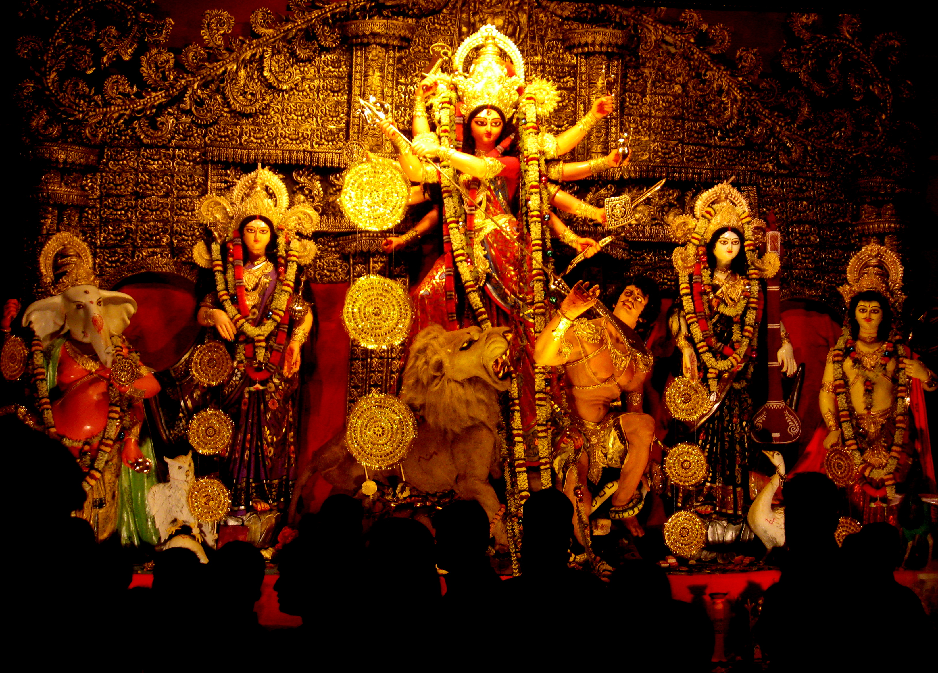 2. The Enchanting Melody: Delving into the Musical Elements and​ Emotions within Durga's Hymn